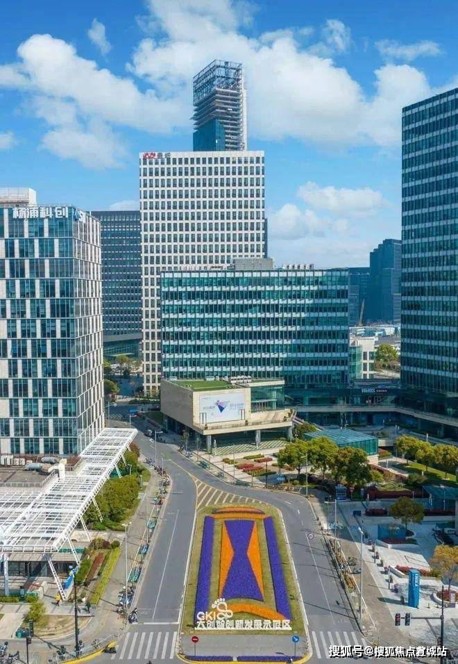新解读(2025)首页网站-户型配套价格容积率k8凯发国际登录城投悦江湾售楼处-城投悦江湾最(图10)