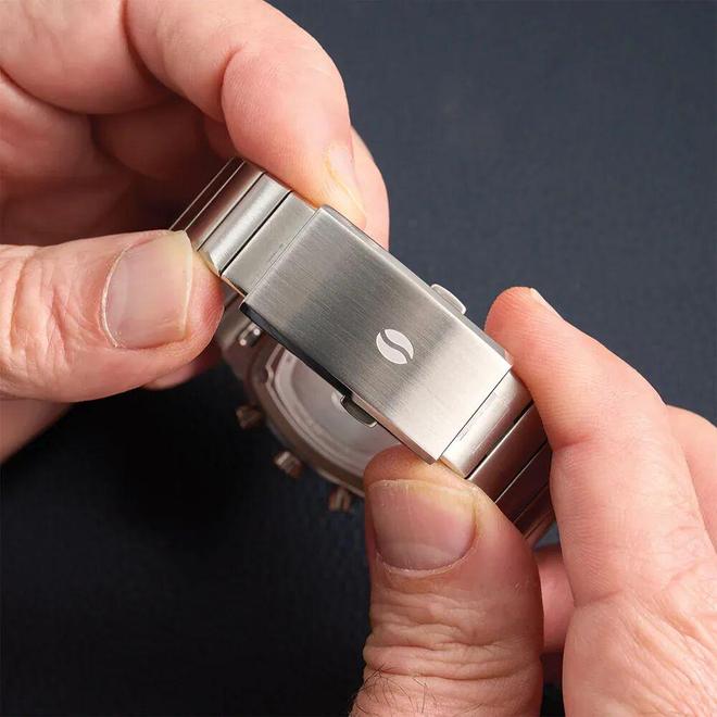 尚色彩的碰撞经典壳形与时(图1)